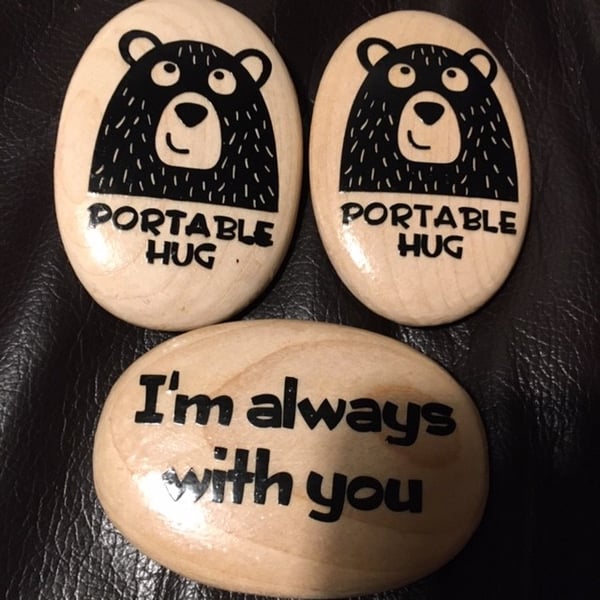 Portable Hug Pebble - Wooden - Large Size