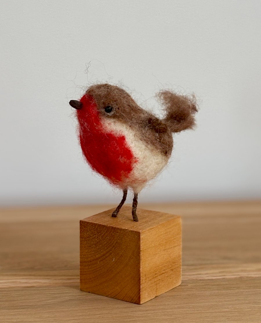 Needle felt Robin, mounted on a simple wooden block