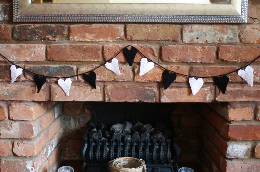 SALE - Monochrome Heart Garland