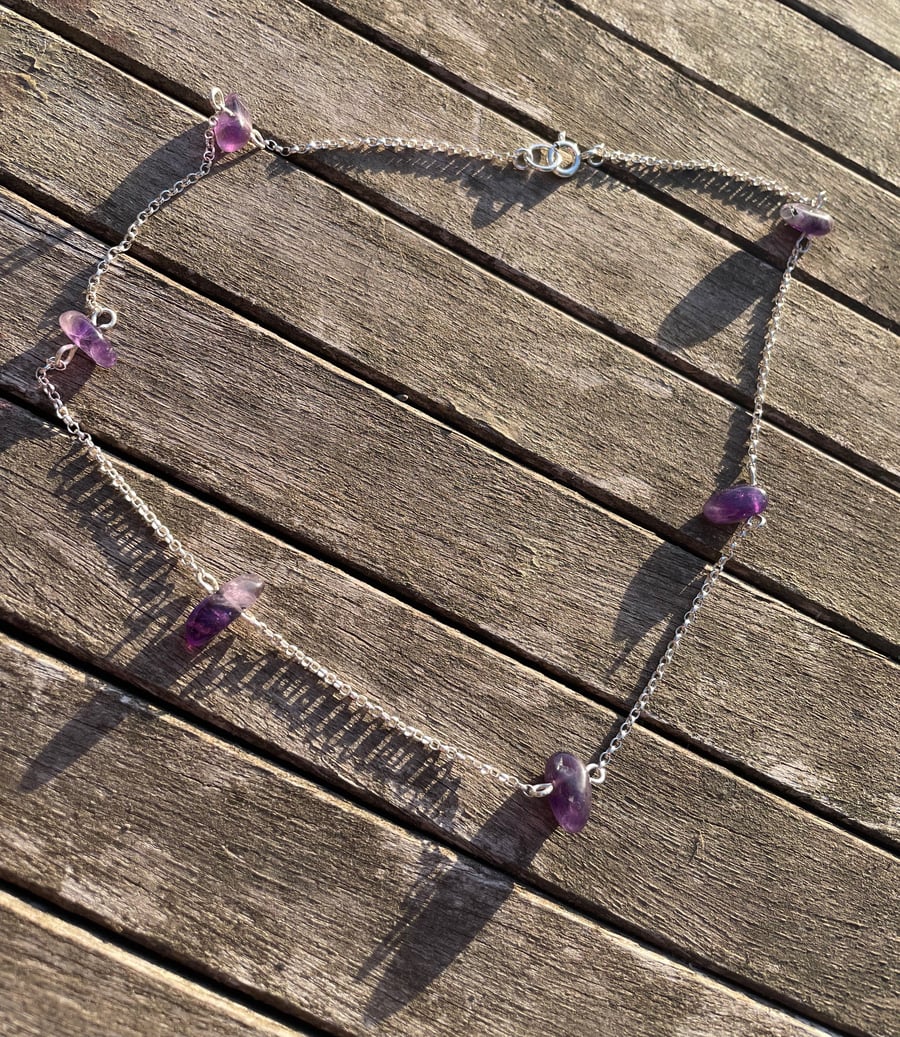 Amethyst chips in chain necklace