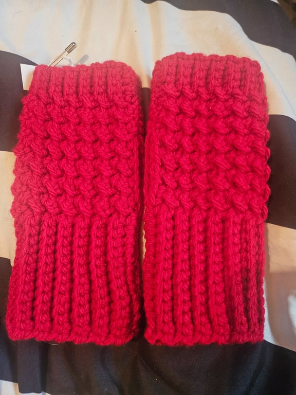 Fingerless Gloves Red