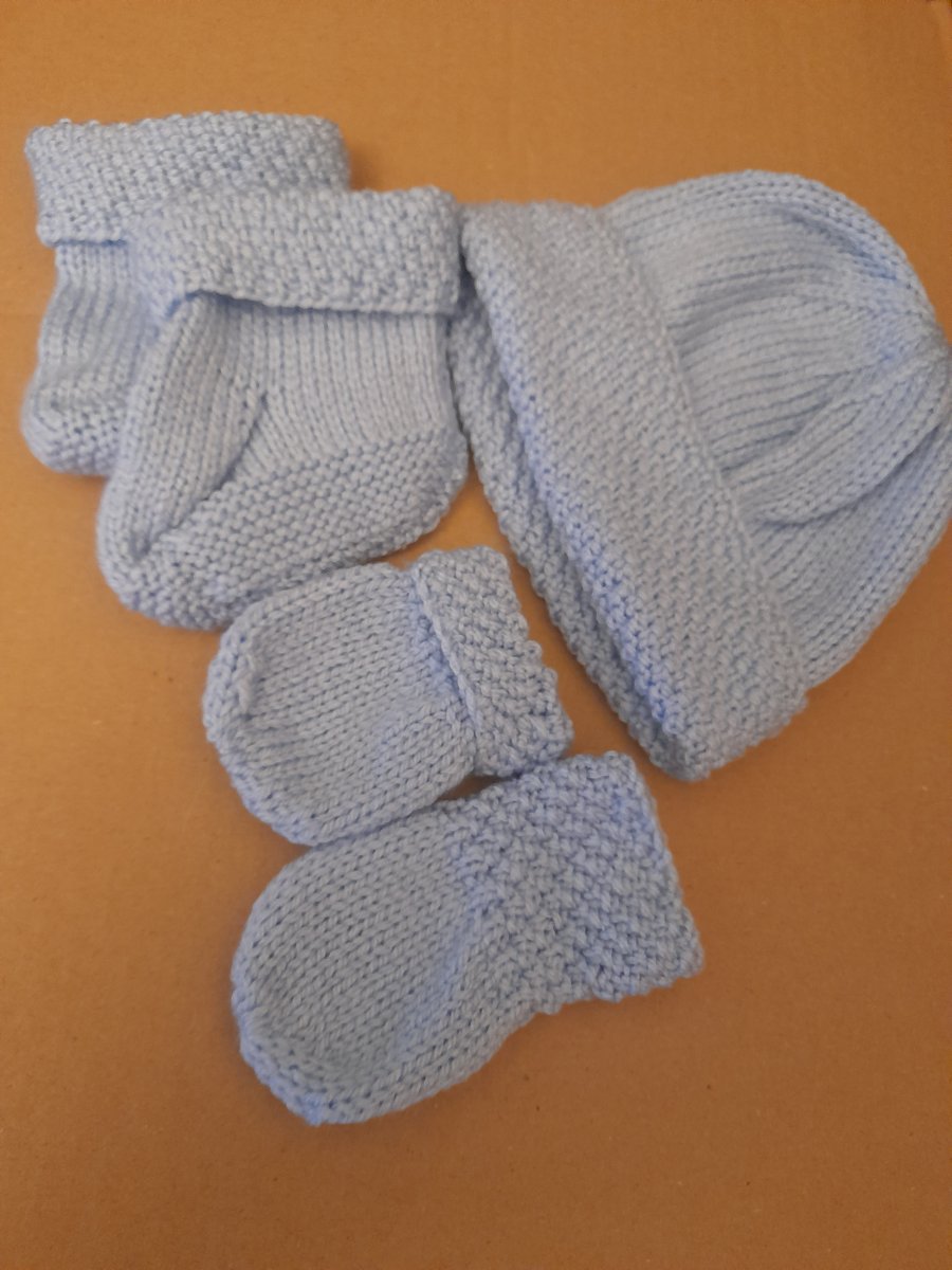 3-6 month Baby Blue Hand Knit Hat, Mittens, Bootees