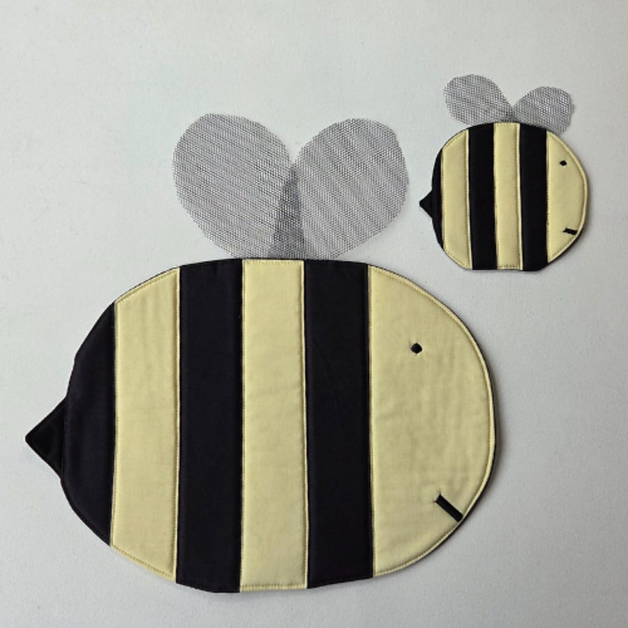 Bumblebee character handmade quilted place mat and coaster set