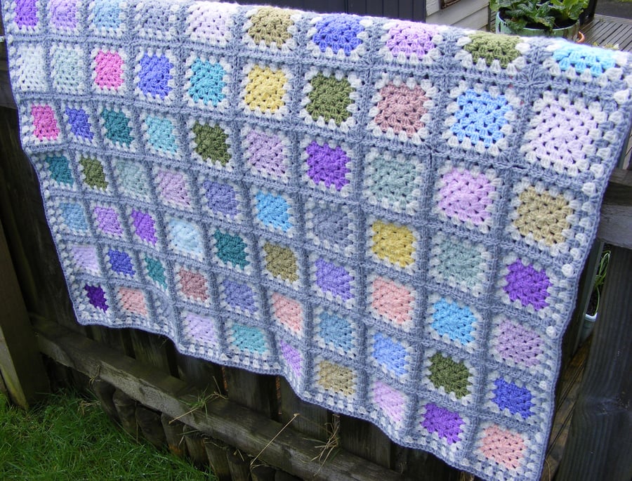 Crochet granny square blanket