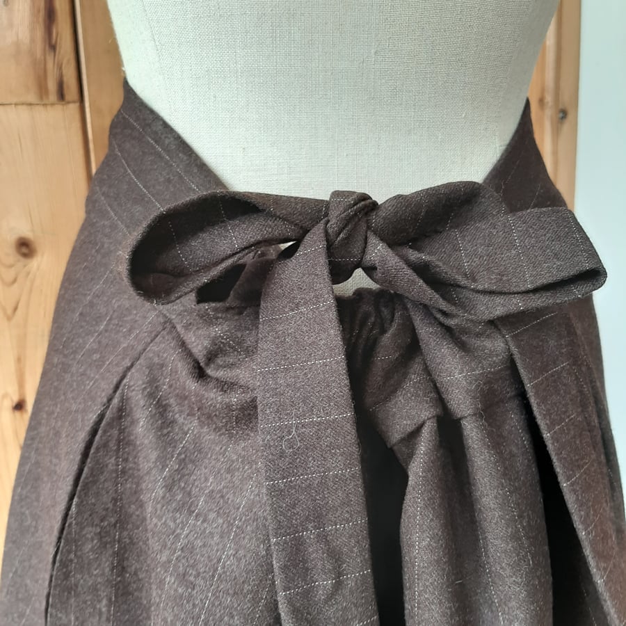 Long wool skirt size 12 to 14  poppy skirt