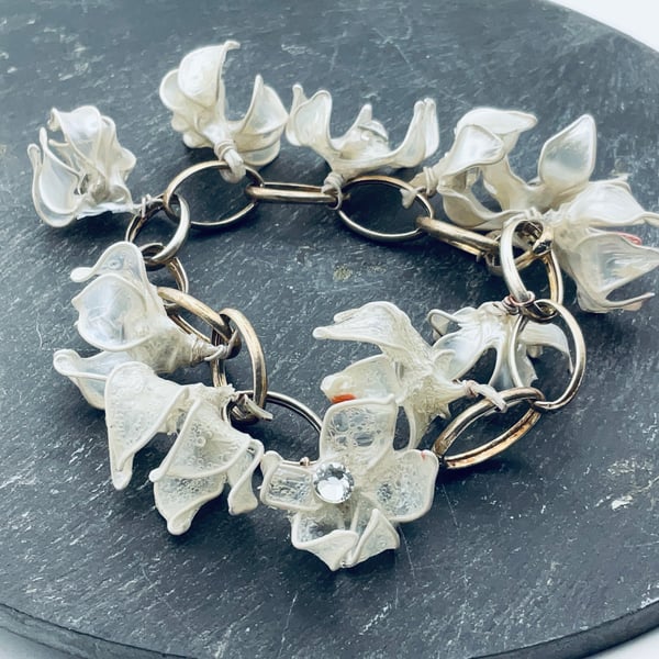 Perfect pearl sterling silver floral bracelet