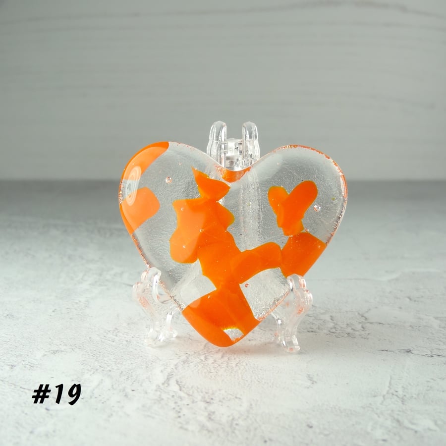 Fused glass orange and clear heart pocket hug with stand 5x4.5cm (19)
