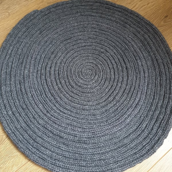 Hand-Knitted Chunky Swirl Mat: Charcoal Grey Boho Decor (20 inches)