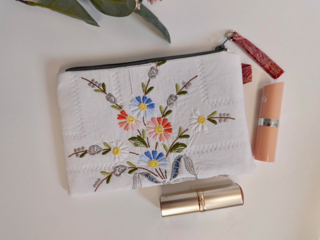 Make up bag zipped in reclaimed embroidered cloth with pink fabric