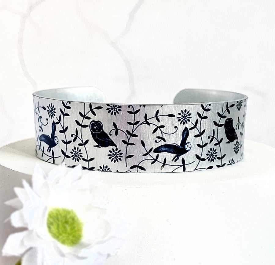 Owl cuff bracelet, wildlife jewellery with owls, personalised gifts. B478