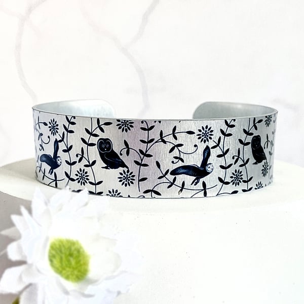 Owl cuff bracelet, wildlife jewellery with owls, personalised gifts. B478