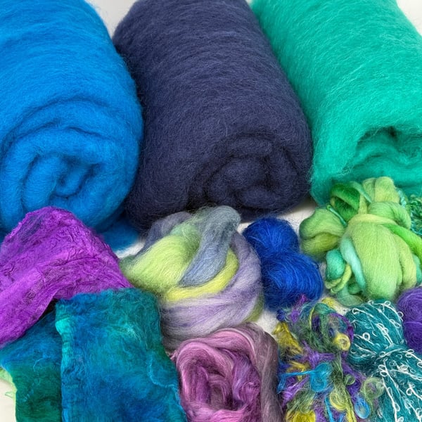 Bag Kit: Azure Blue & Green Felt Bag on a Ball Materials Kit