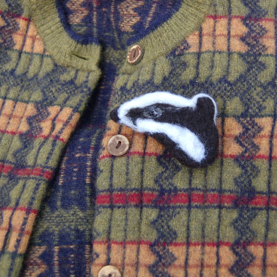 Badger, Needle felt brooch -  ladies jewellery wool badge wool art. Free postage