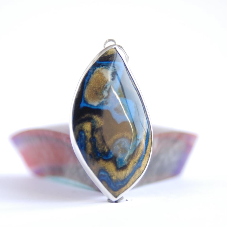 Bowlerite pendant - blue, black and gold
