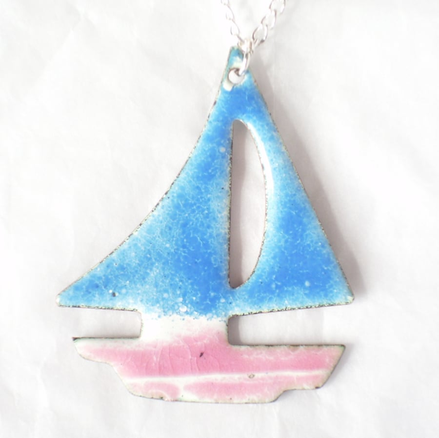 boat pendant - blue sails, pink hull