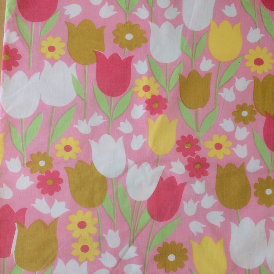 Fun PINK MAGENTA RETRO Tulip Floral Lampshade in 60s 70s Vintage fabric