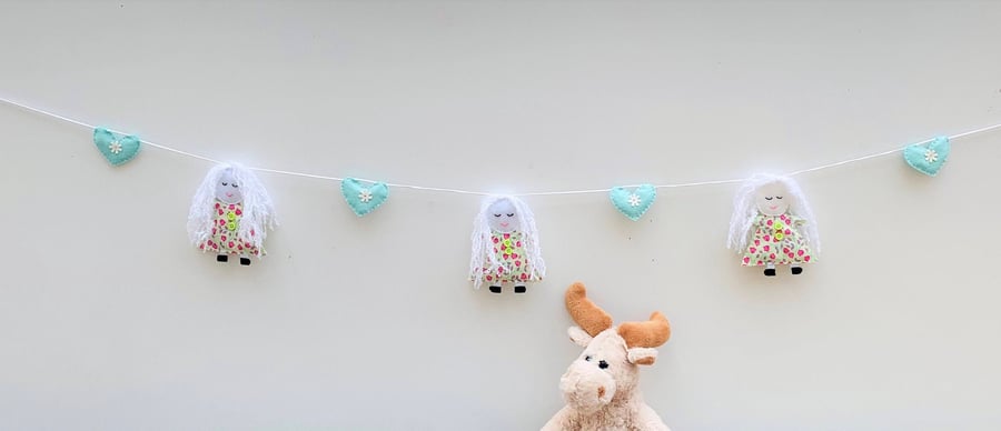 Dolly bunting
