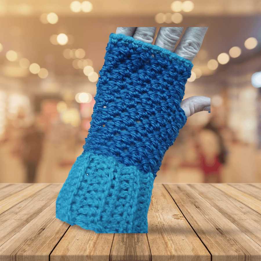 Crocheted wrist warmers or fingerless gloves