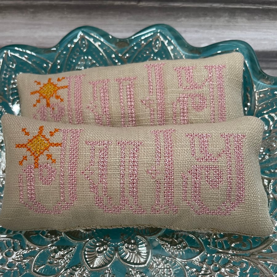 July Bowl Filler by Carolee Crafts SY 0002