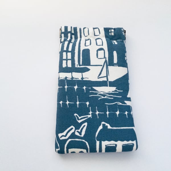 Snap Shut Glasses Case Made With Coastal Fabric 