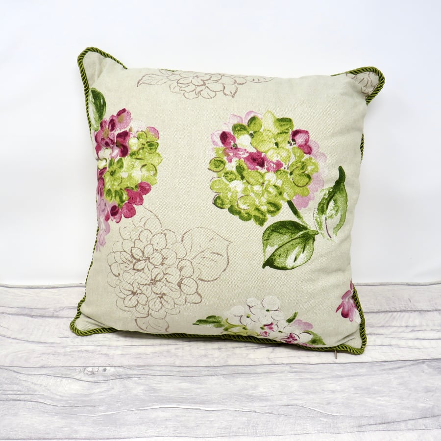 Floral print cushion