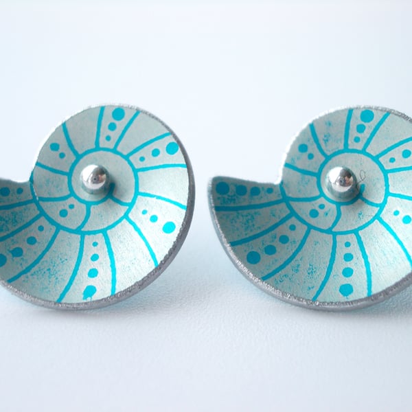 Shell studs in turquoise and silver