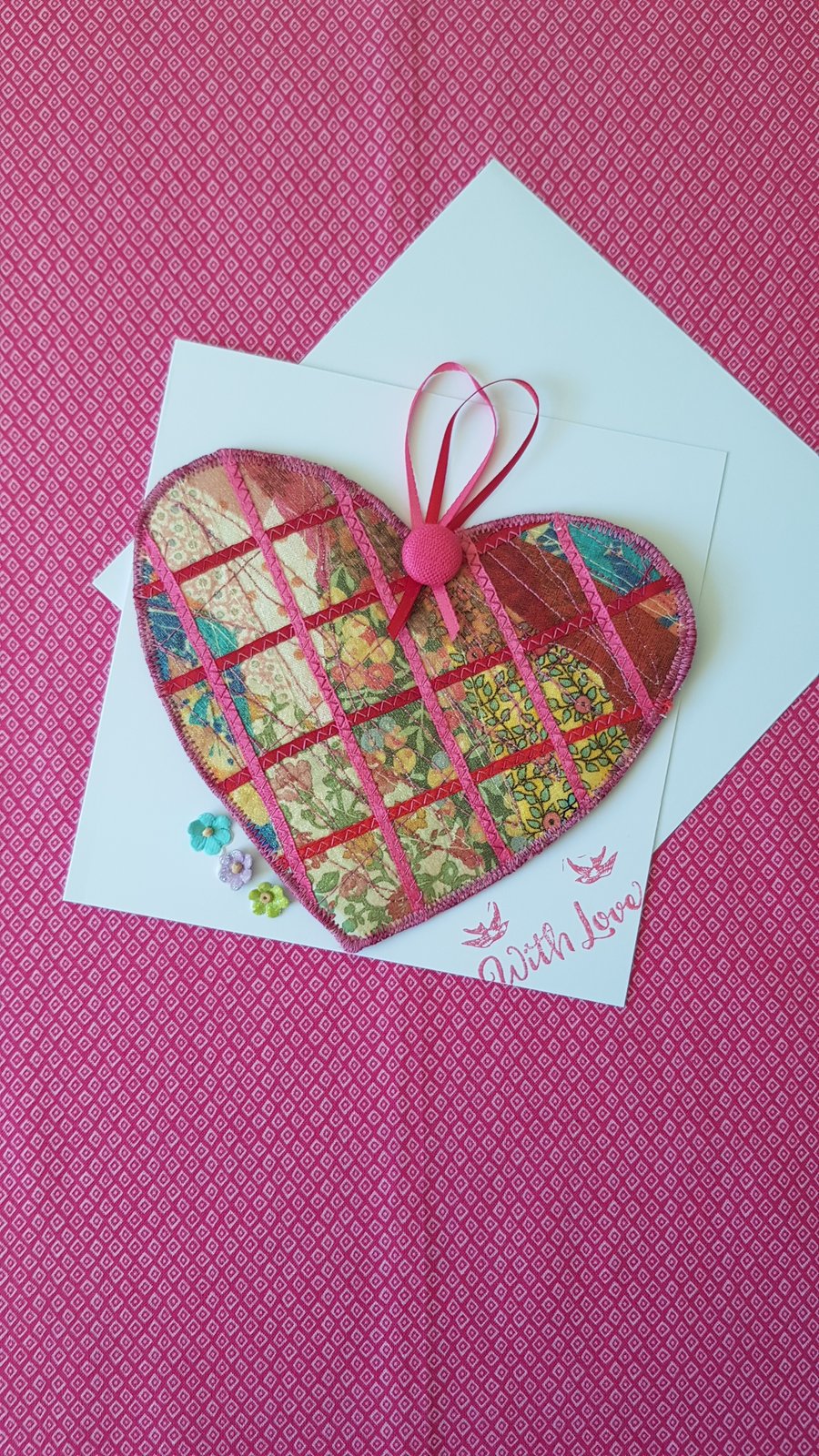 Textile heart decoration in a card: large 