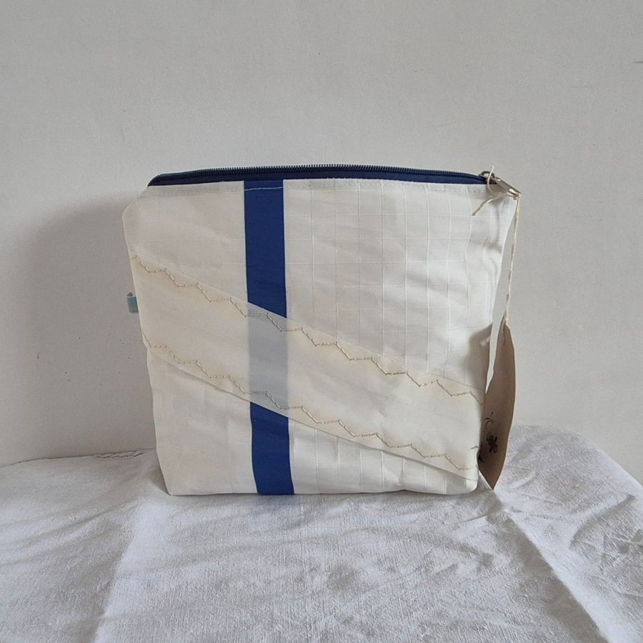 White Upcycled Sailcloth Wash Bag – Travel Toiletry Bag with Blue Zip