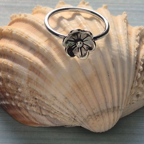 Beautiful Sterling Silver 925  Filigree Floral Ring 