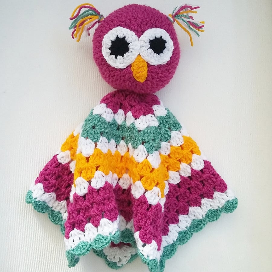Baby girl and children's owl comfort blanket, nursery decoration and gift!