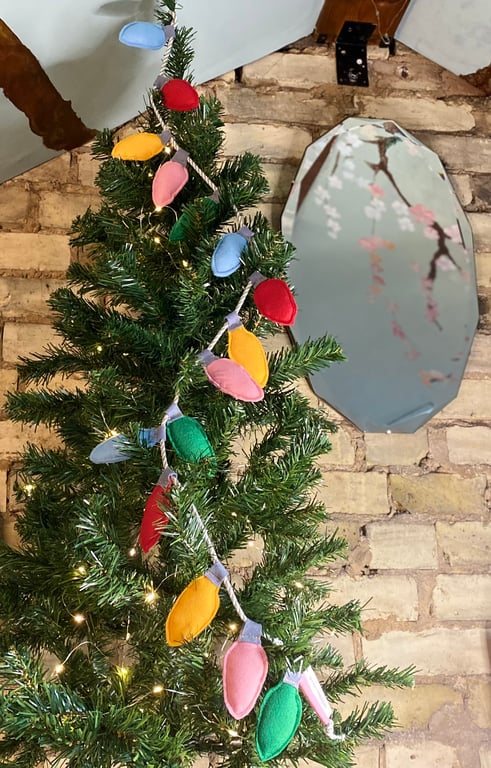 15 VINTAGE BULB GARLAND