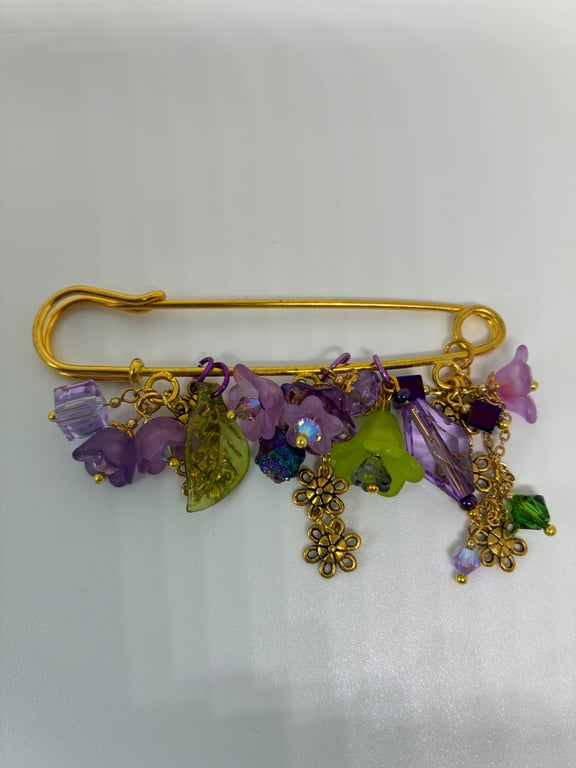 Lilac and green kilt pin brooch
