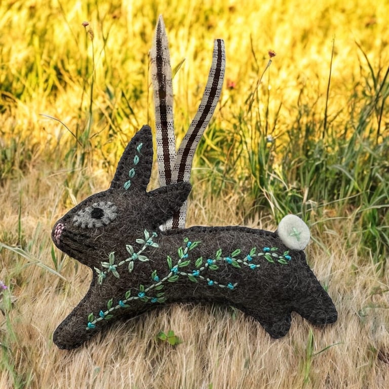 Running rabbit felt hanging decoration