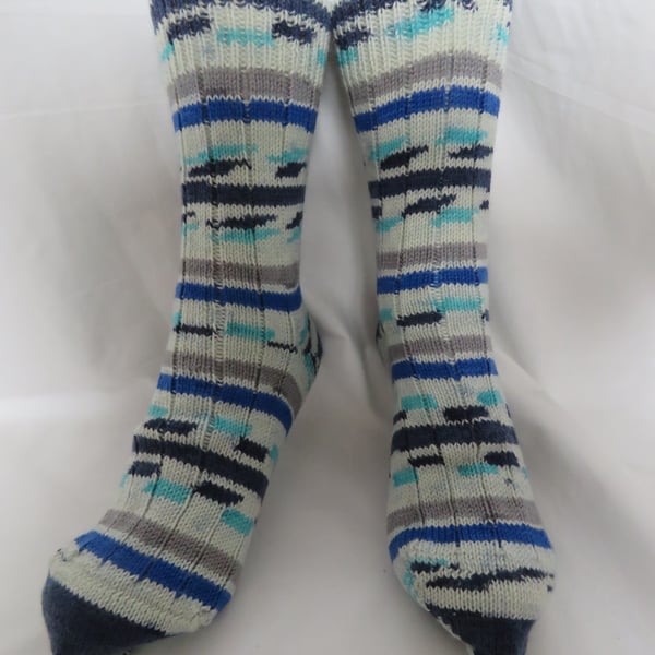 Hand-cranked Knitted Ribbed Wool Socks Size 8 to 9