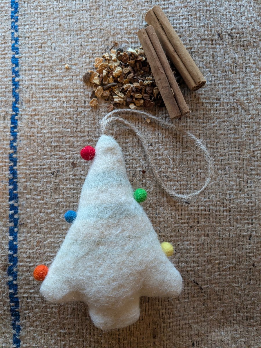 Hanging Christmas tree decoration 