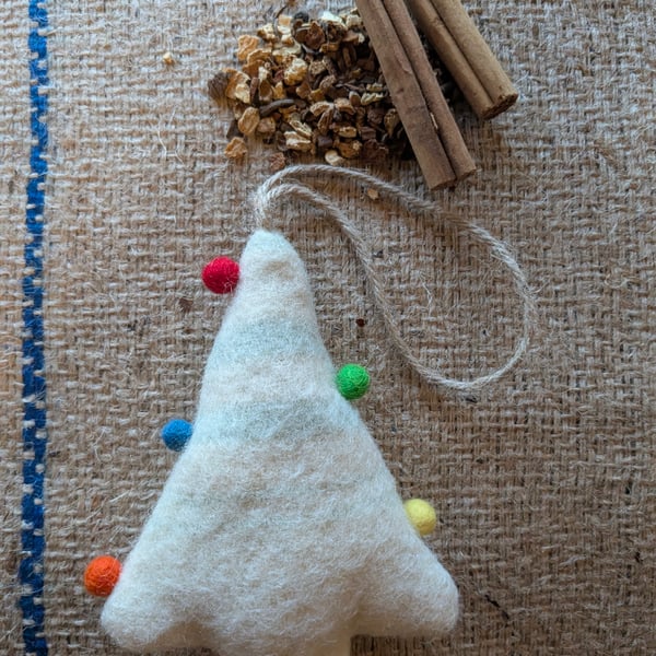 Hanging Christmas tree decoration 