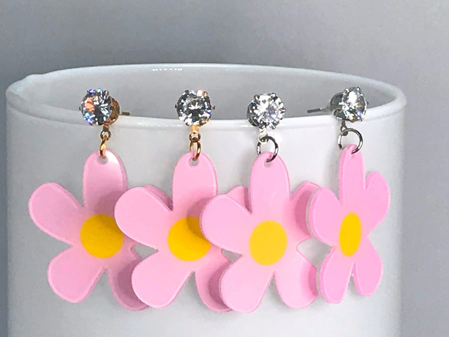 crystal flower earrings RETRO baby pink pastel seventies pushback post