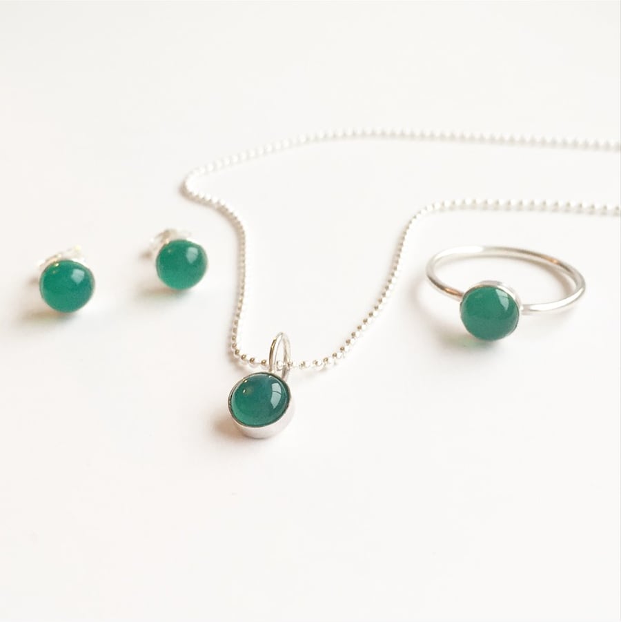 Sterling Silver Green Agate Set - ring, necklace and stud earrings