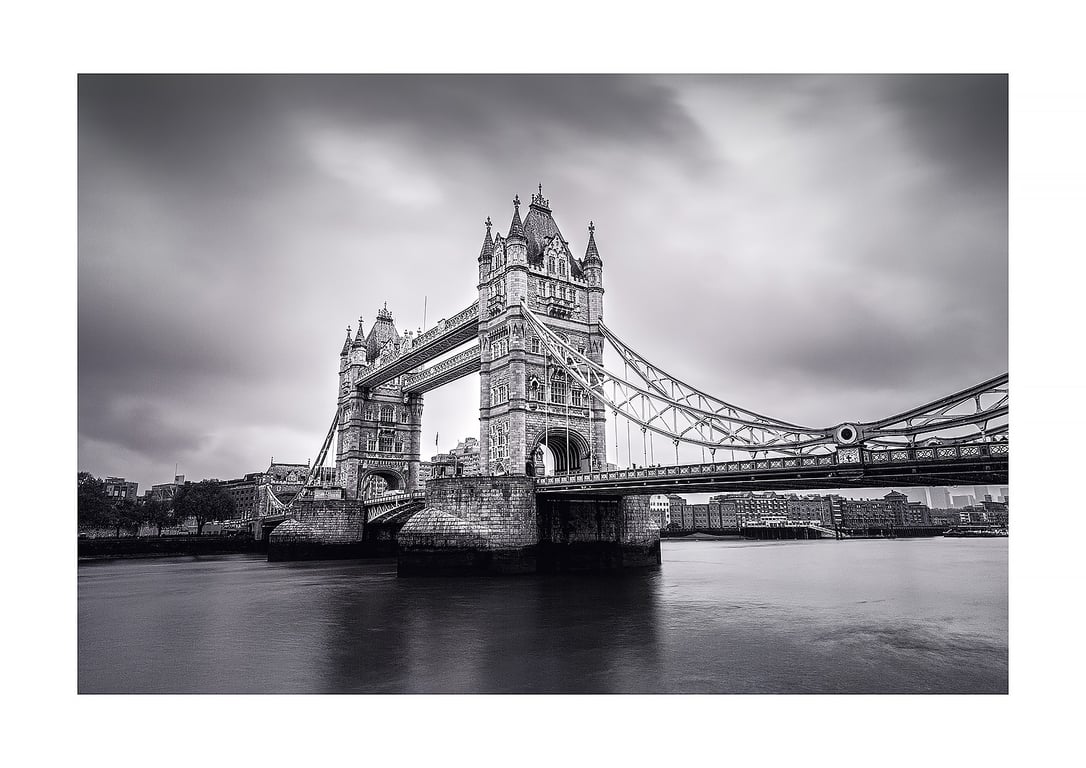 Timeless London – Tower Bridge in Black and White Fine Art Photography Print