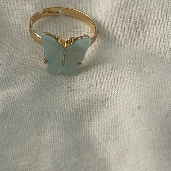 Skylar - pale blue butterfly ring 