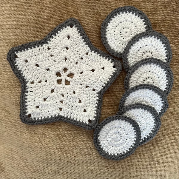 Crocheted Cotton Star Shaped Cloth with 6 Face Scrubbies Sustainable Grey and Wh