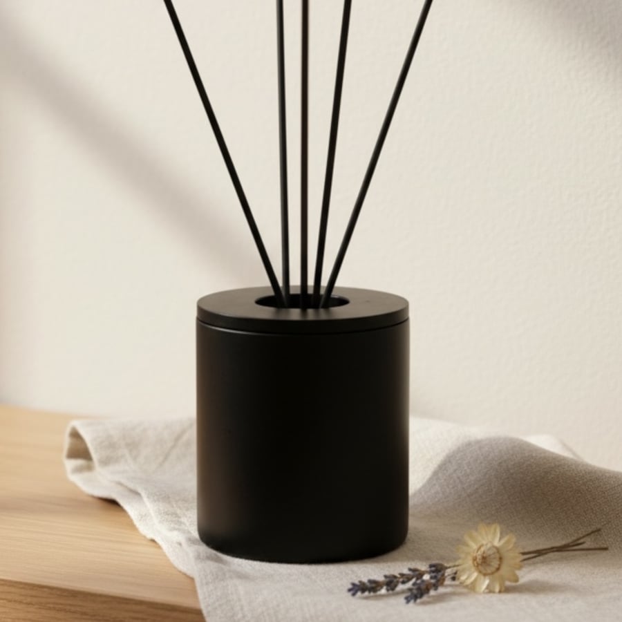 Handmade Black Reed Diffuser Glass Bottle Holder for Home Fragrance