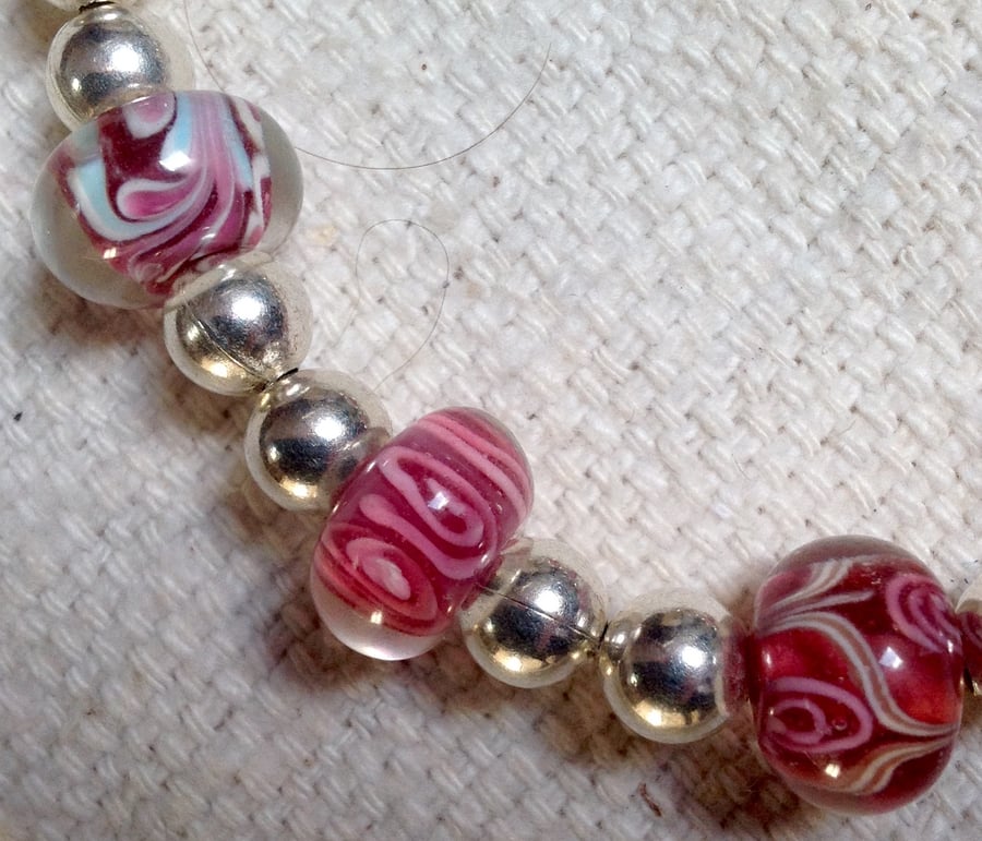 6.5" bead bracelet with vintage pink lampwork beads