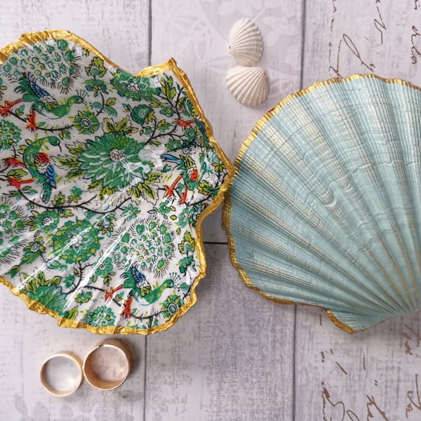 Scallop Shell Trinket Dish, Ring Holder, Vintage Green Floral Peacocks Design 