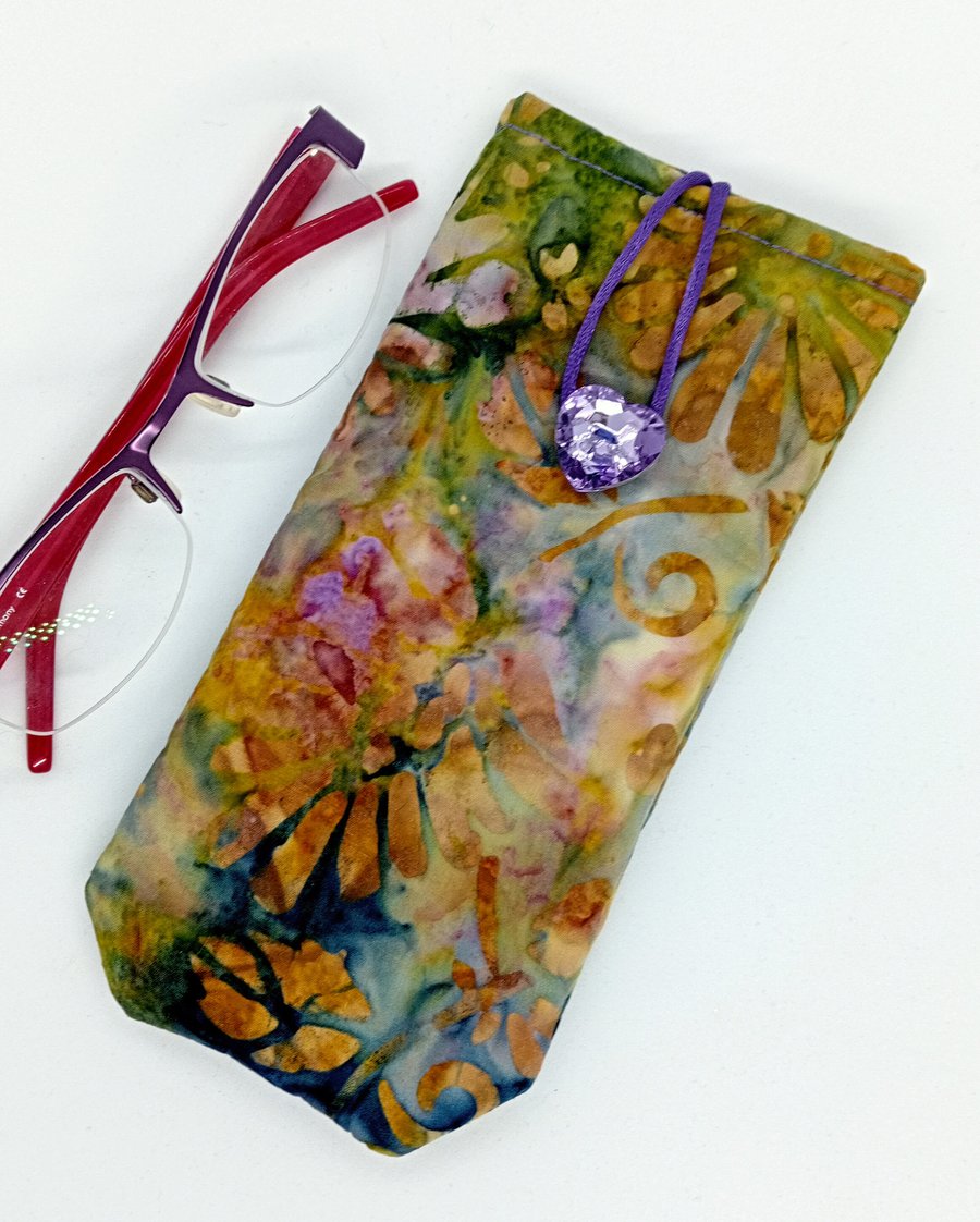 Green and purple glasses case NO POSTAGE 28LF