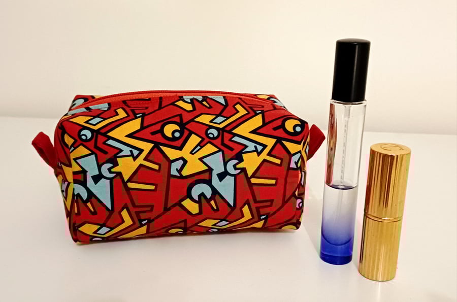 Striking Red Abstract Geometric Make-up Bag - The Perfect Accessory!