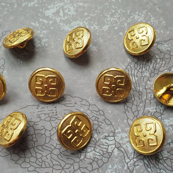 15mm 24L CELTIC style Buttons 1980s Vintage  in Gold