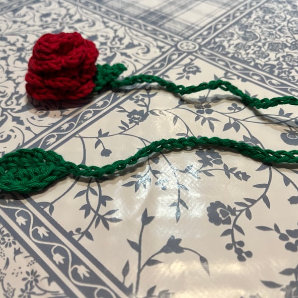 Crochet red rose bookmark -long