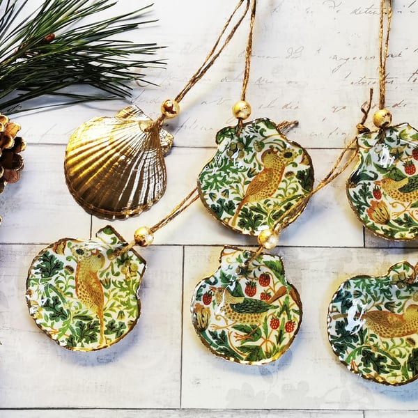 Set of 6 William Morris Strawberry Thief Green & Gold Hanging Shell Ornaments 