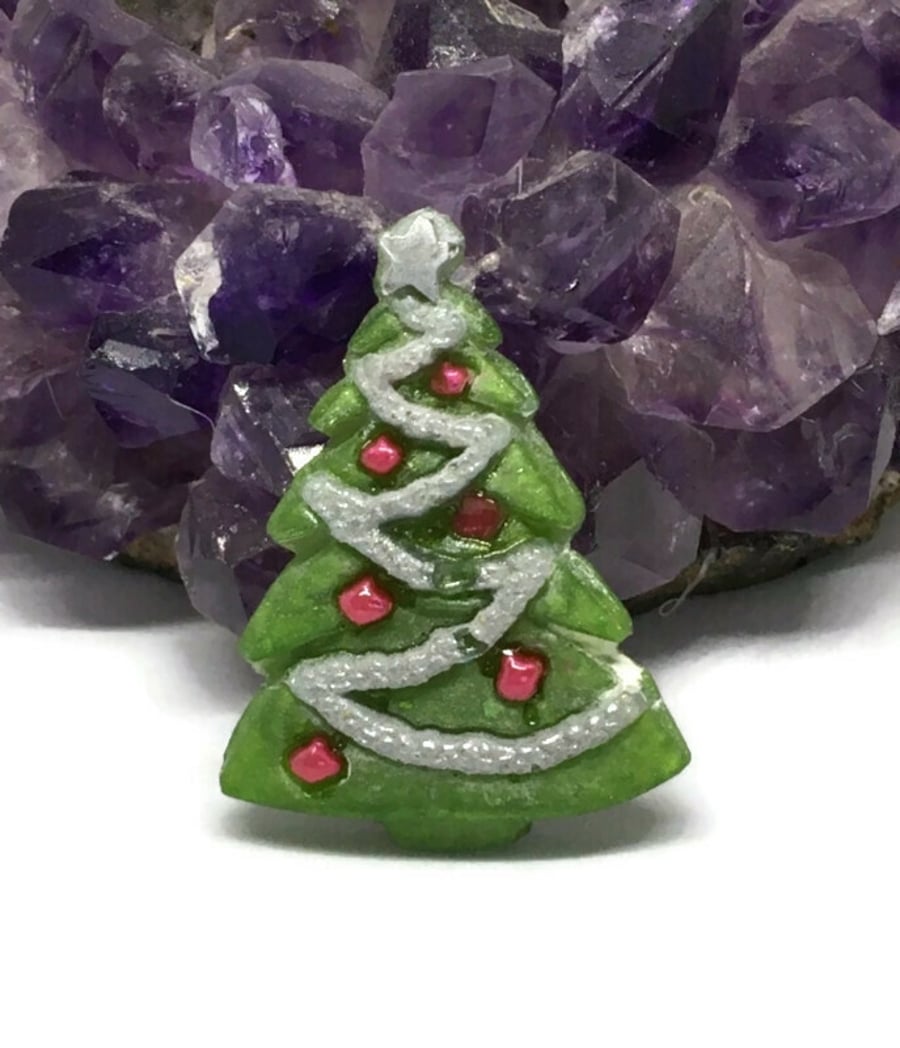 Christmas tree brooch with roll over style clasp.